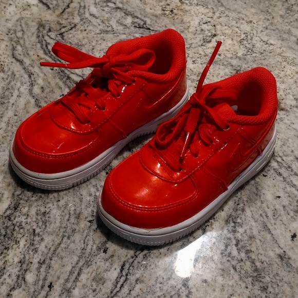 Kids size 8c siren red Air Force one - Picture 3 of 5